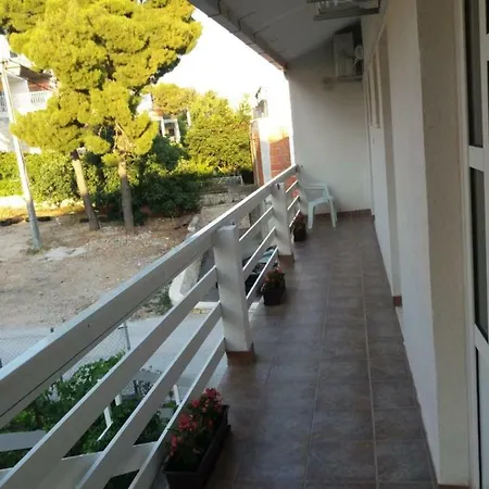 Apartman Boris Omis